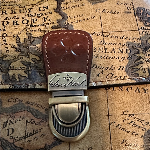 NWOT Patricia Nash European Map LOCRI Crossbody Bag - Picture 7 of 9